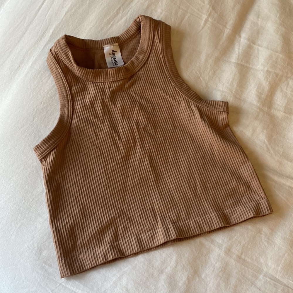 Tan tank - Picture 3 of 3